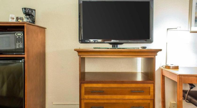 Lifestyle Inn Cedar Falls Bagian luar foto